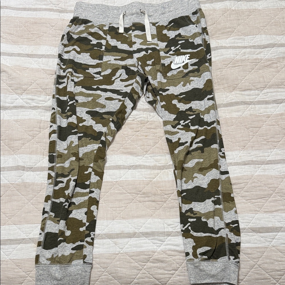 Nike Camouflage Joggers - Olive and Gray